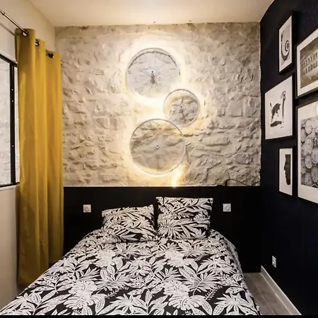 2 Pieces Centre-ville Equipe Nimes